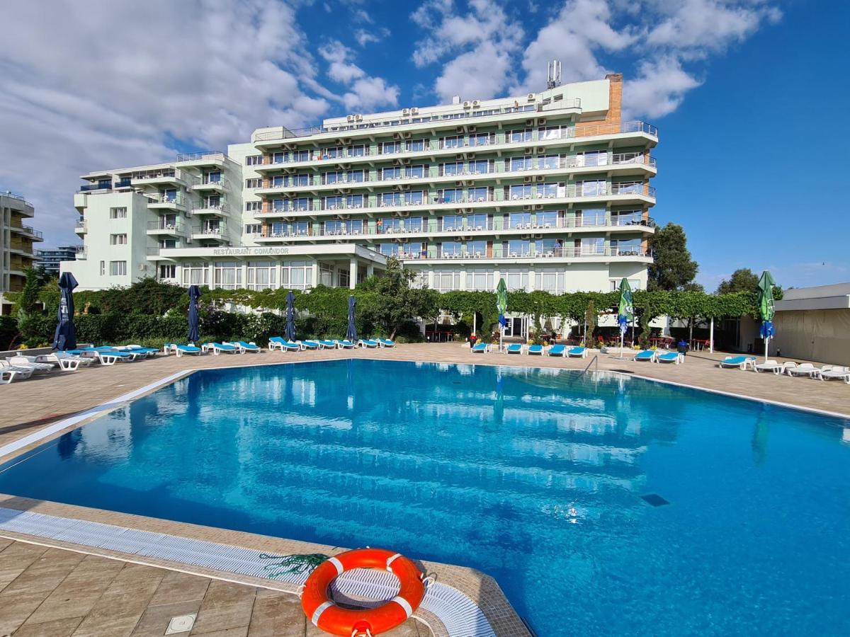 Hotel Comandor Мамая Екстериор снимка