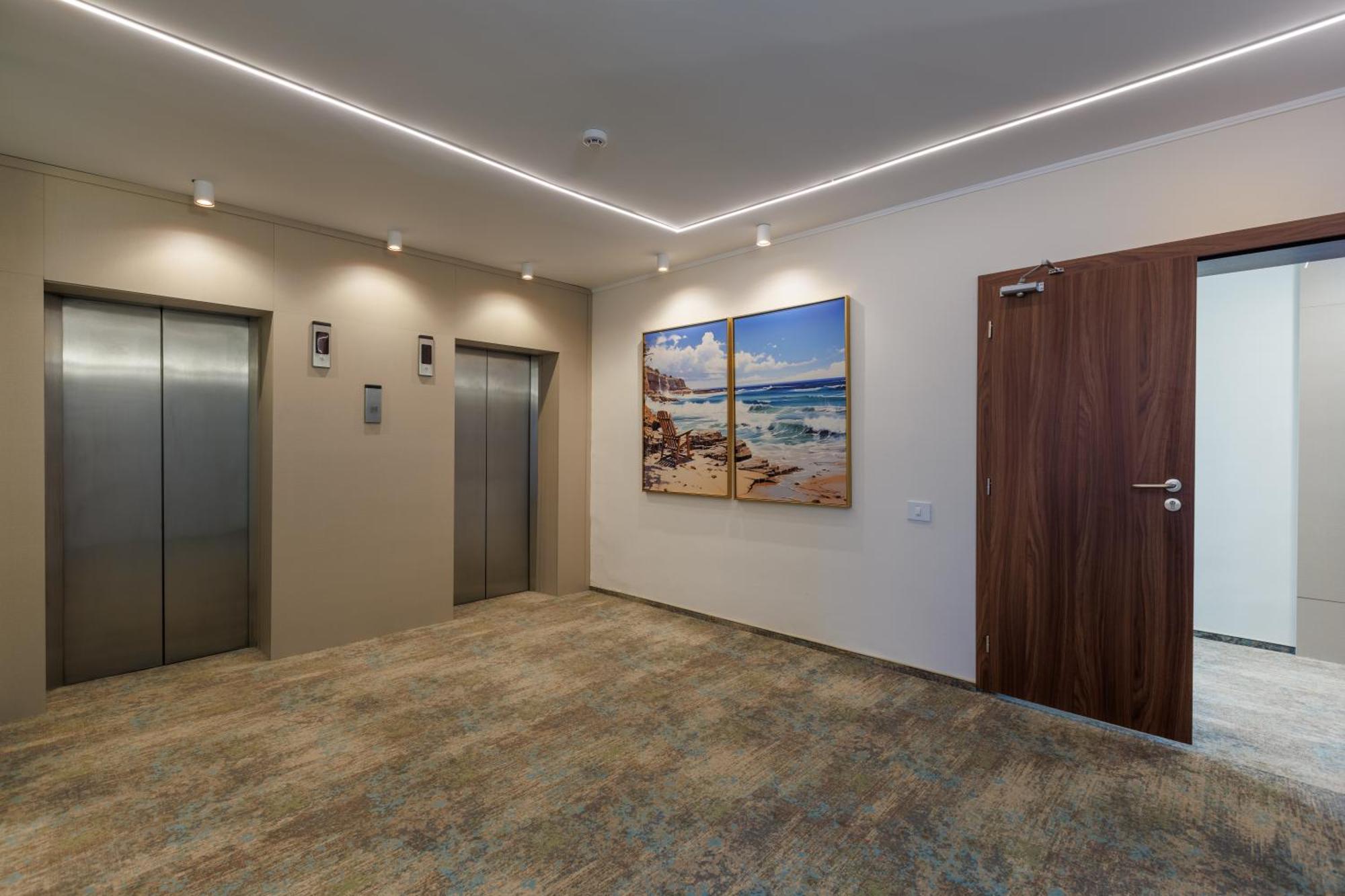 Hotel Comandor Мамая Екстериор снимка