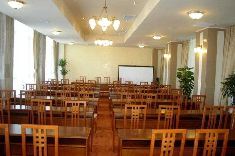 Hotel Comandor Мамая Екстериор снимка