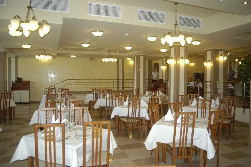 Hotel Comandor Мамая Екстериор снимка